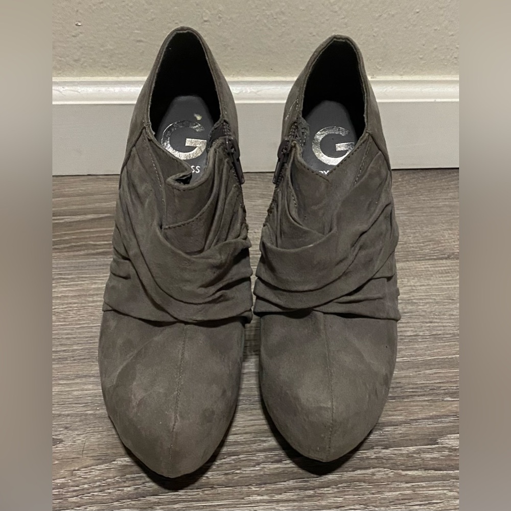Guess Gray Suede Ankle Booties | Ruched Heel Boots | Size 7 - Picture 3 of 9